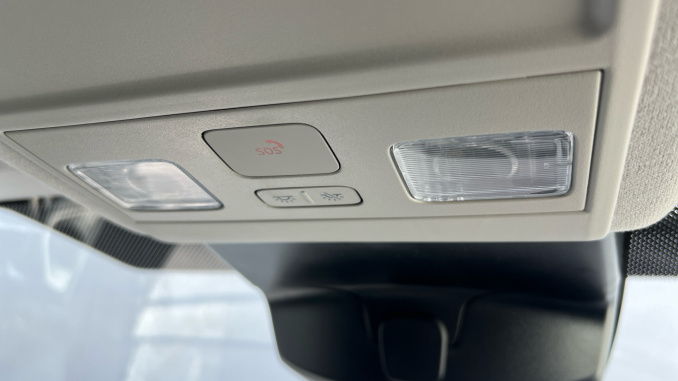 Ford Transit Custom 320 L2 Petrol Fwd 2.5 PHEV 232ps H1 Van Limited Auto - Image 32